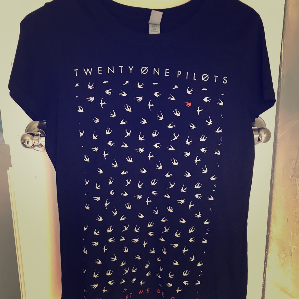 21 Pilots 🔴⚫️ tee